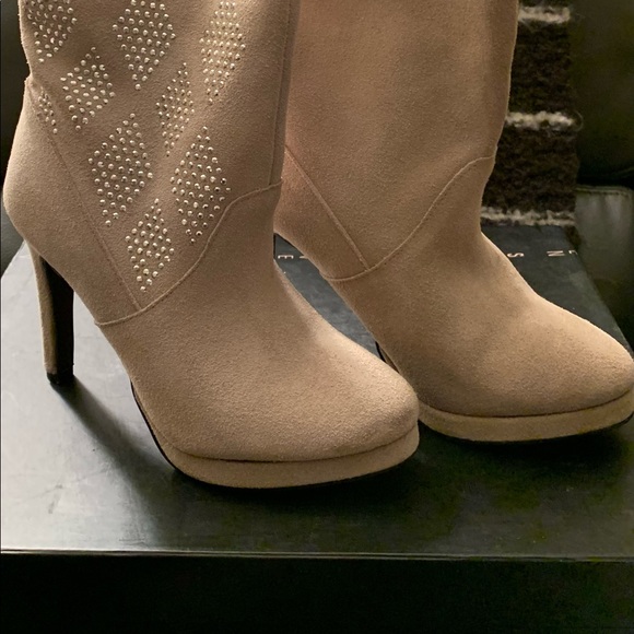 STEVE MADDEN approx 4” booties. NWNT. Size 6. Fiona’s Taupe is the color. - Picture 2 of 10